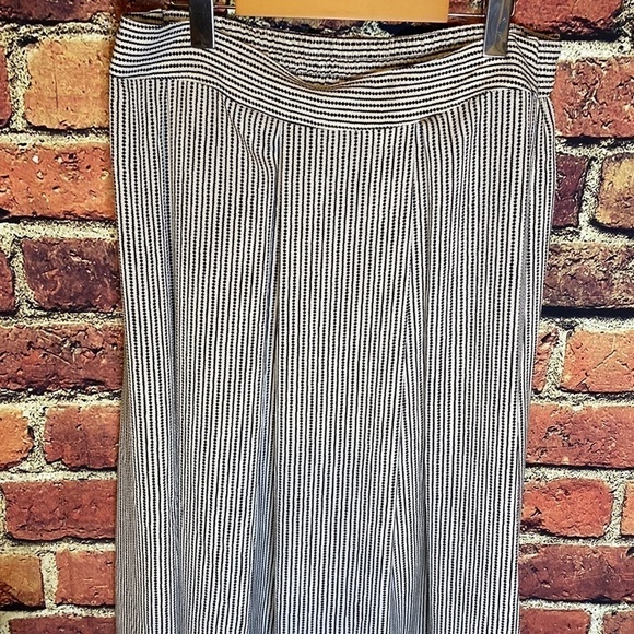 Max Studio Midi Flow Black & White Skirt Size L - Picture 4 of 7